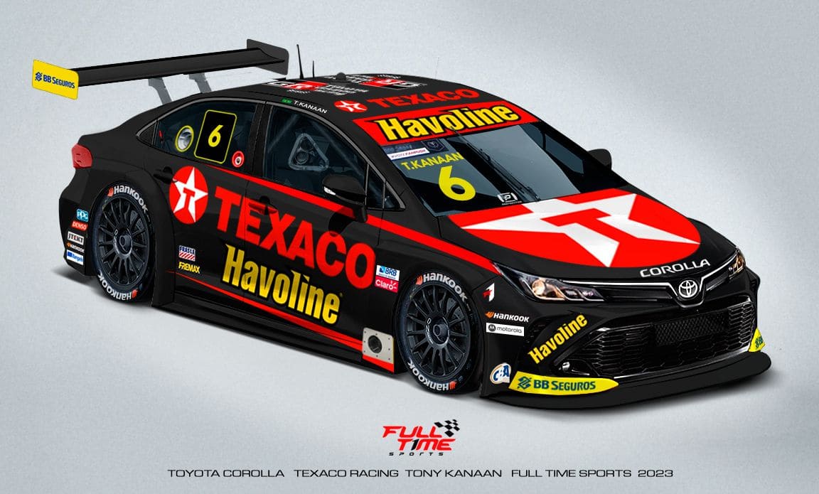 Nelsinho Piquet exibe Toyota Corolla para Stock Car em 2023 com