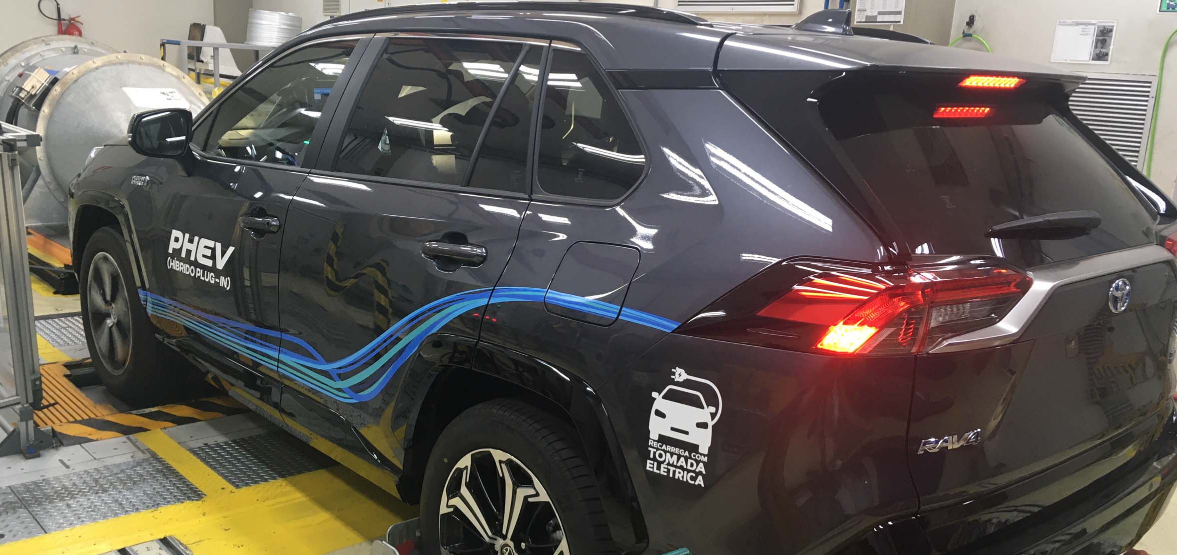Toyota do Brasil inicia testes da tecnologia híbrida plug-in flex